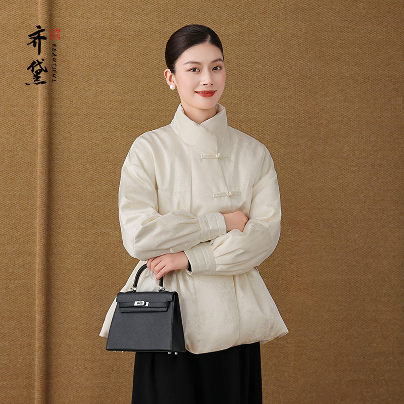 白色高端品牌鹅绒服女2025新款新中式复古洋气妈妈冬装羽绒服外套