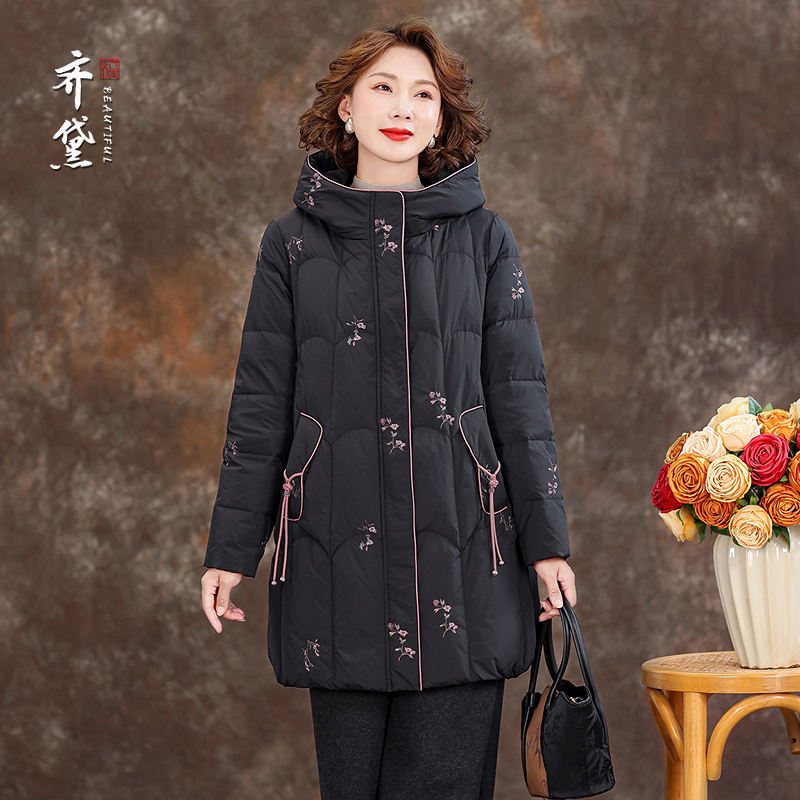 高端鹅绒羽绒服女官方旗舰店2025冬季新款妈妈中长款连帽冬装外套