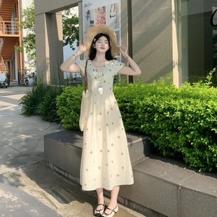 連衣裙夏季 2025盛夏流行女裝 法式 碎花泡泡袖 大方得體氣質(zhì)收腰長(zhǎng)裙