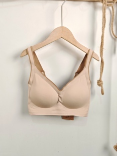 日本减震无痕内衣女无钢圈小胸调整型聚拢背心式 防下垂运动文胸女