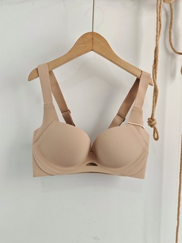 美范升级无钢圈调整型内衣女