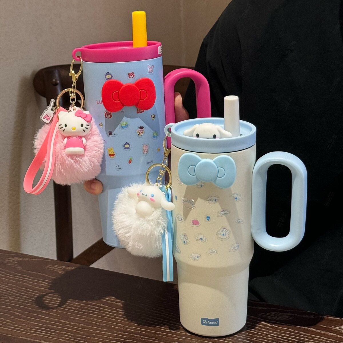 新款水杯2025大容量高颜值女生杯子卡通便携学生吸管大手柄带茶仓