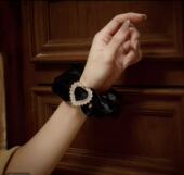 独家 her 水晶爱心丝绒发圈