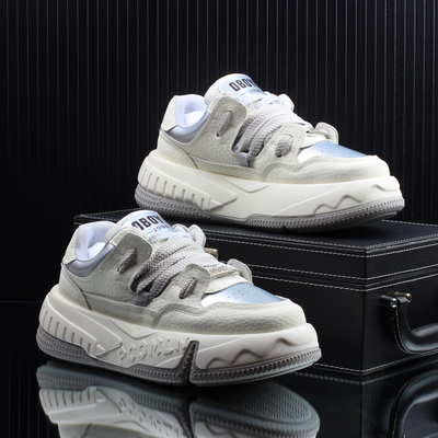 高级感潮牌轻奢时尚百搭休闲板鞋