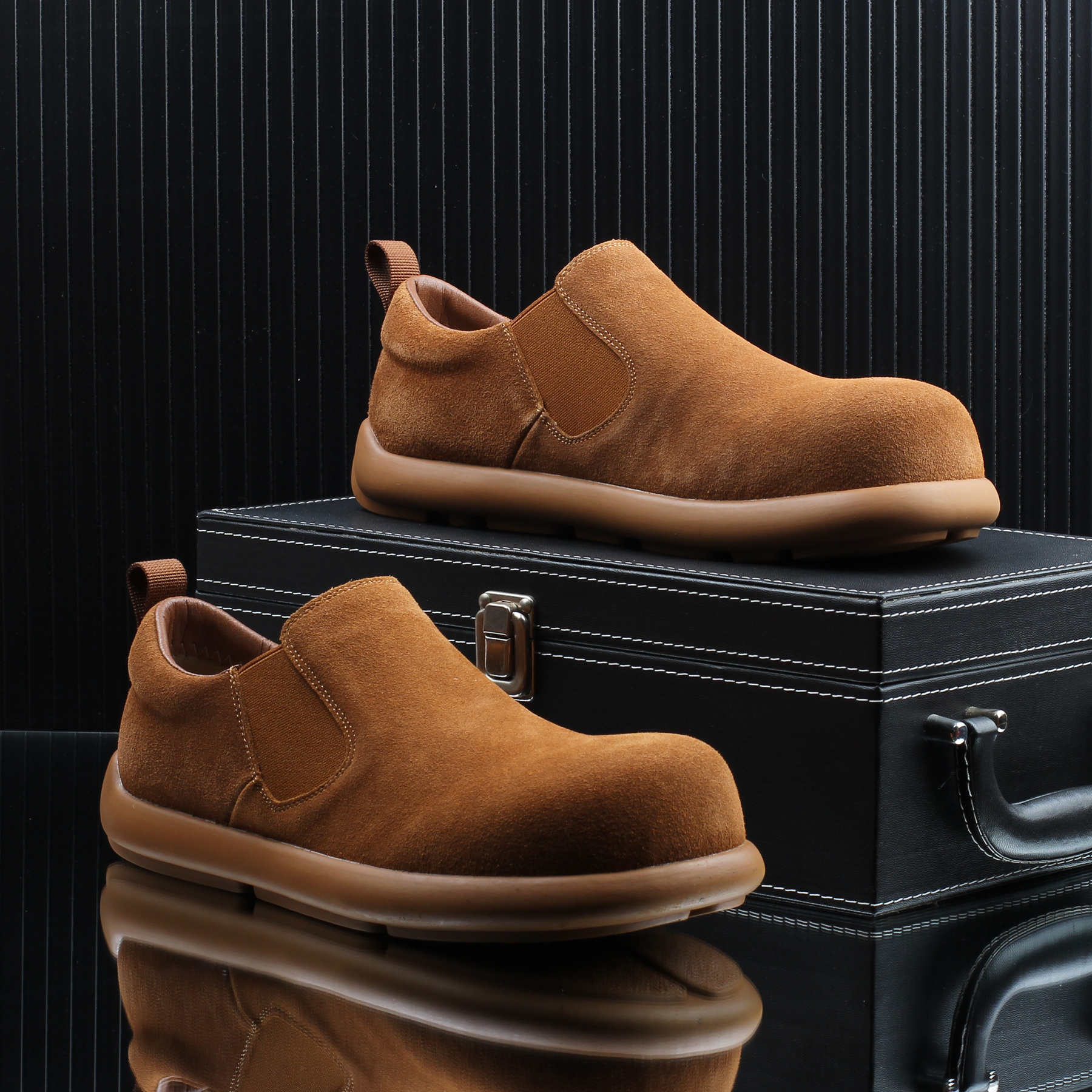 2025冬季新款磨砂皮勃肯鞋男增高