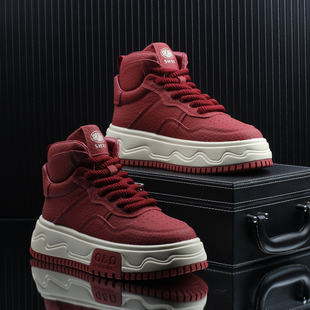 高级感潮牌时尚百搭潮流休闲高帮鞋男款板鞋2025冬季新款增高男鞋