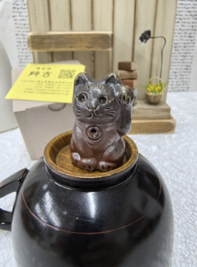 日本陶吉备前招财猫置物摆件，高约4.8厘米，宽约3厘米
