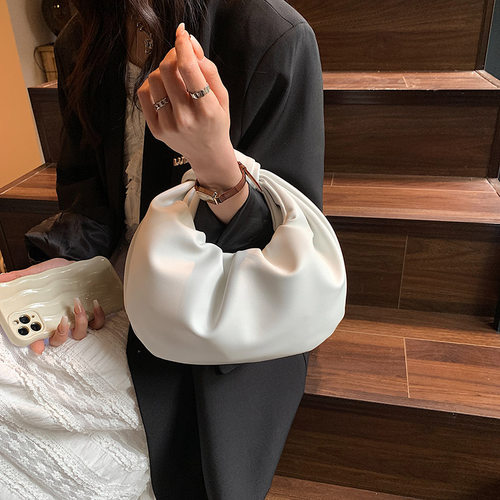 今年流行包包2025新款小众设计独特褶皱女包夏休闲纯色百搭手拎包