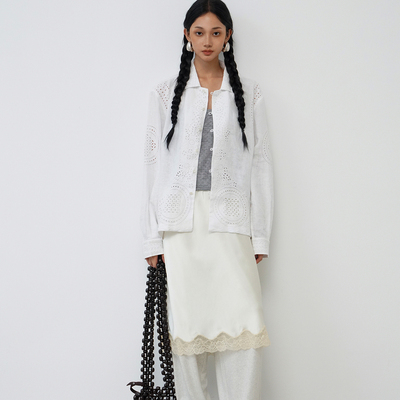 ABow简约古铜币水洗绣花镂空衬衫