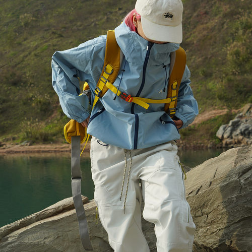山系户外休闲徒步冲锋衣防水薄款