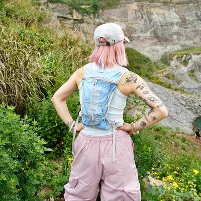 户外登山徒步轻量化越野包双肩包