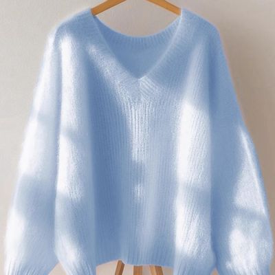 胖MM大码300斤宽松高级感针织毛衣秋冬蓝色多巴胺V领套头简约上衣