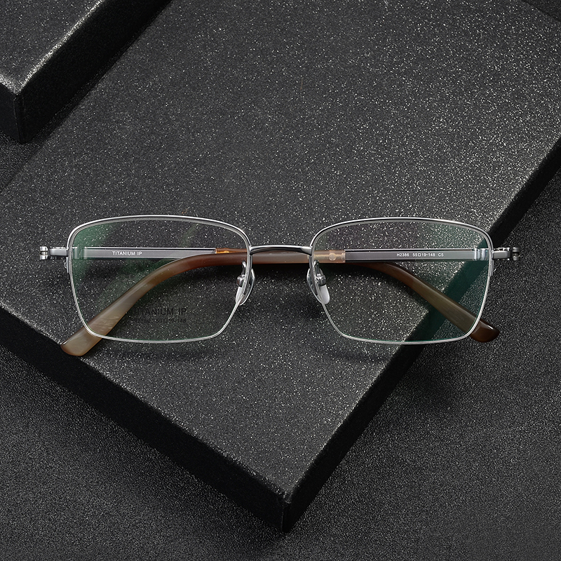 成都高端眼镜 牛角装饰新款半框大脸男士可配近视镜架纯钛商务框