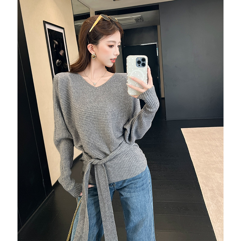 法式慵懒风v领收腰绑带针织衫毛衣女高级宽松显瘦上衣设计感气质