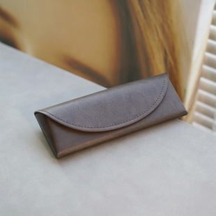 高档纯色简约疯马皮磨砂抗压轻便近视眼镜盒耐磨耐脏耐用方形镜盒