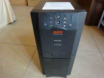 APCSUA3000UXICH3KVA/2700W延时2小时稳压UPS不间断电源