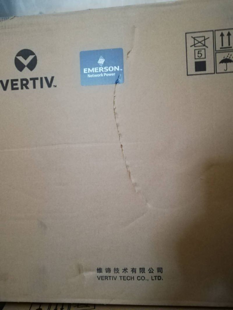 维谛 ITA30KVA UHA3R-0300机房UPS稳压电源30KW在线式长机