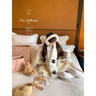 冬日圆领气质百搭毛呢高克重羊驼毛大衣 嗲嗲兔 NSS COLLECTION