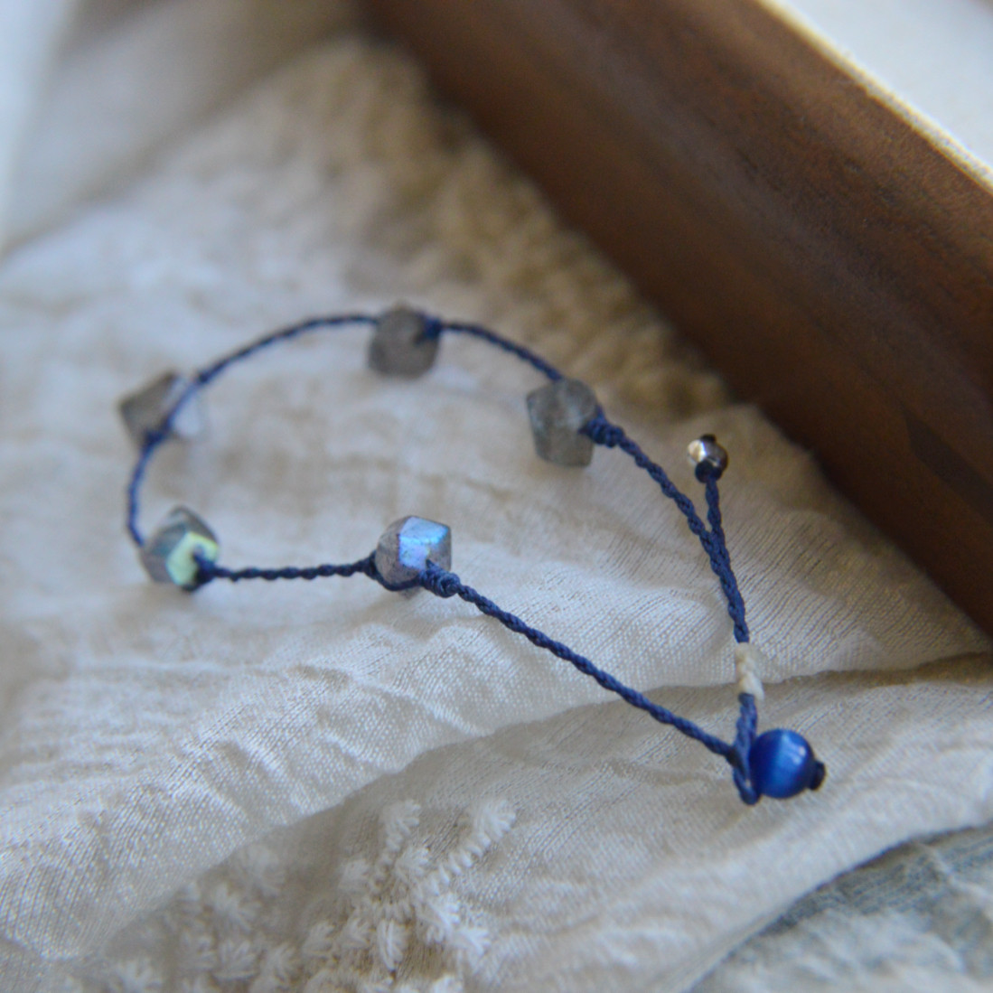 天然不规则月光石手绳