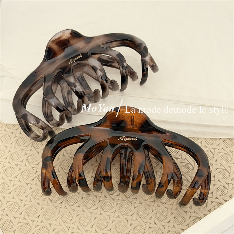 网红玳瑁字母标发量多南瓜抓夹女高级感大号发夹发抓后脑勺鲨鱼夹