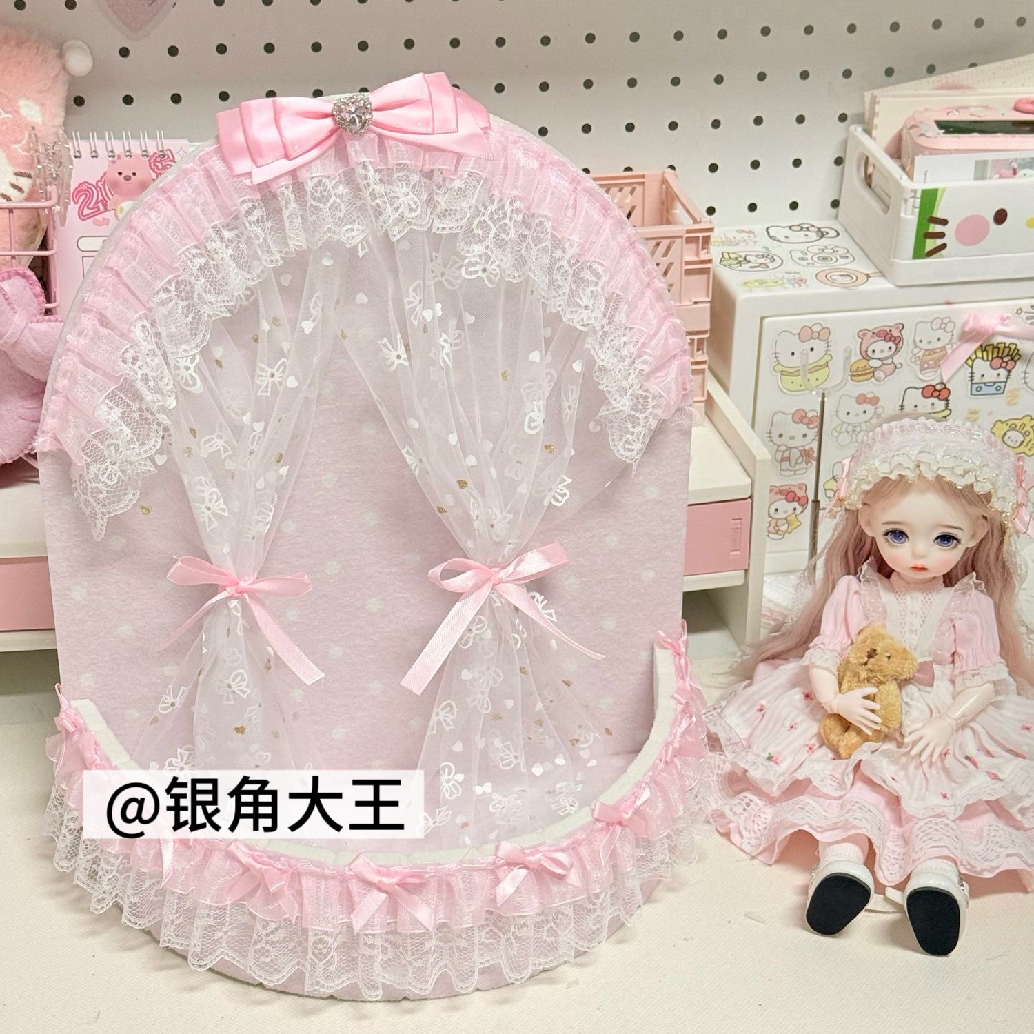 新款粉色蕾丝毛毡小窝毛毡板墙贴娃娃收纳免打孔照片留言板收纳墙