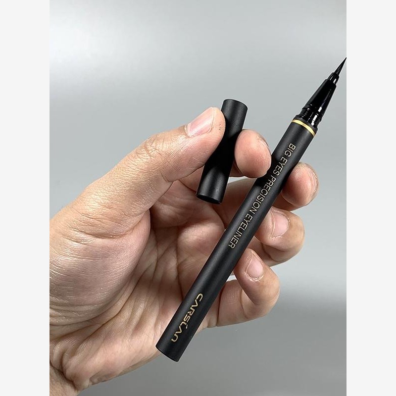 卡姿兰大眼睛云触感眼线