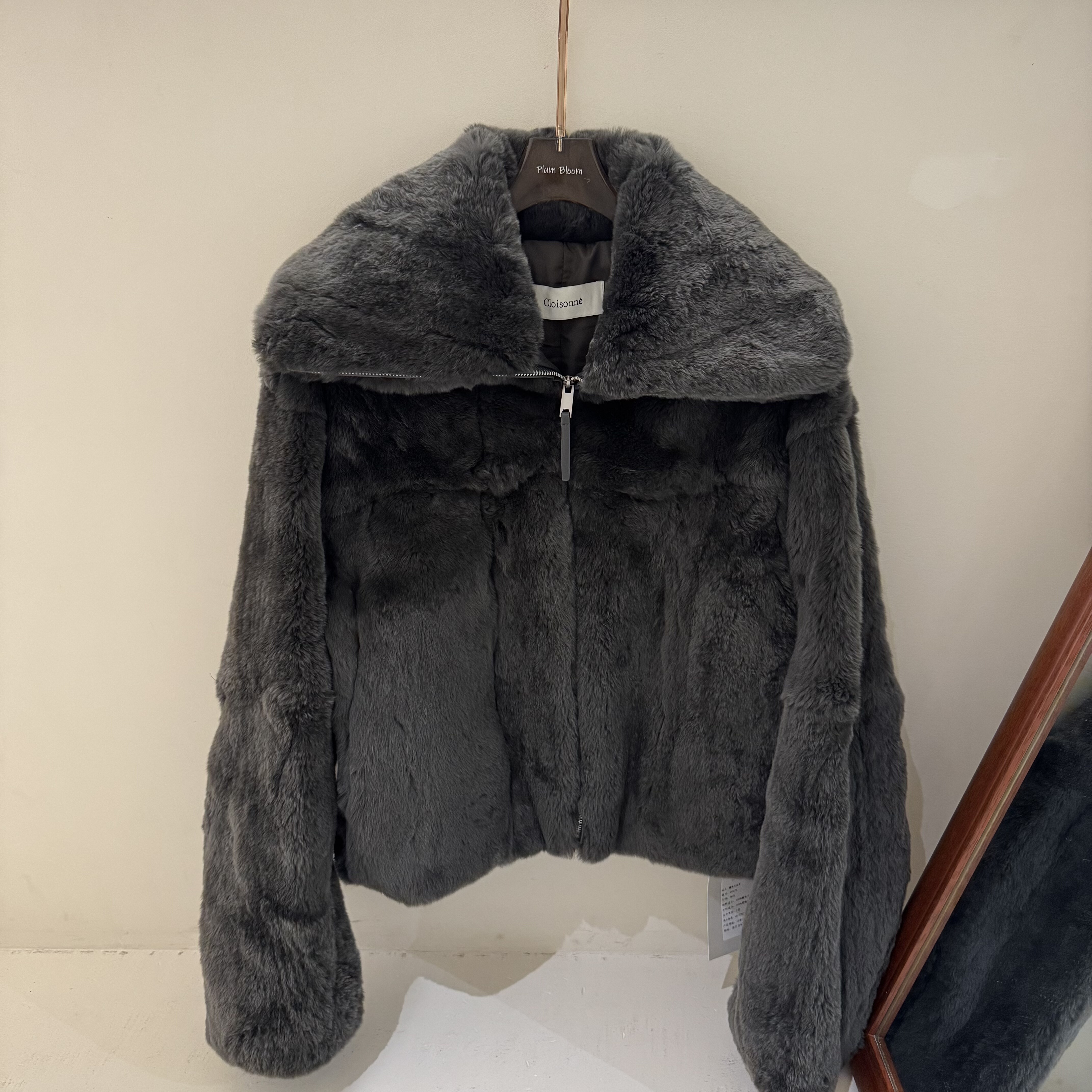 2025韩系设计款秋季兔毛新款韩版时尚百搭翻领短款皮草女款