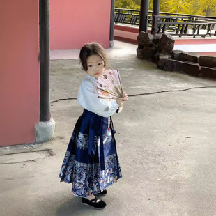 韩版童装2023新款女童秋季汉服中国风古装刺绣衬衫马面裙两件套装