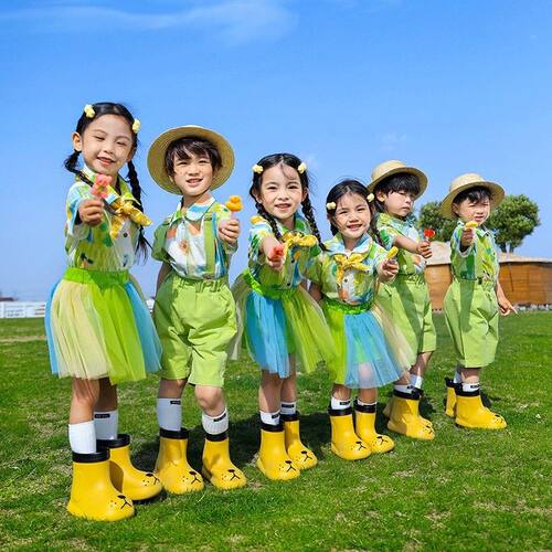 六一儿童表演服装小学生运动会啦啦队演出服幼儿园合唱毕业照班服