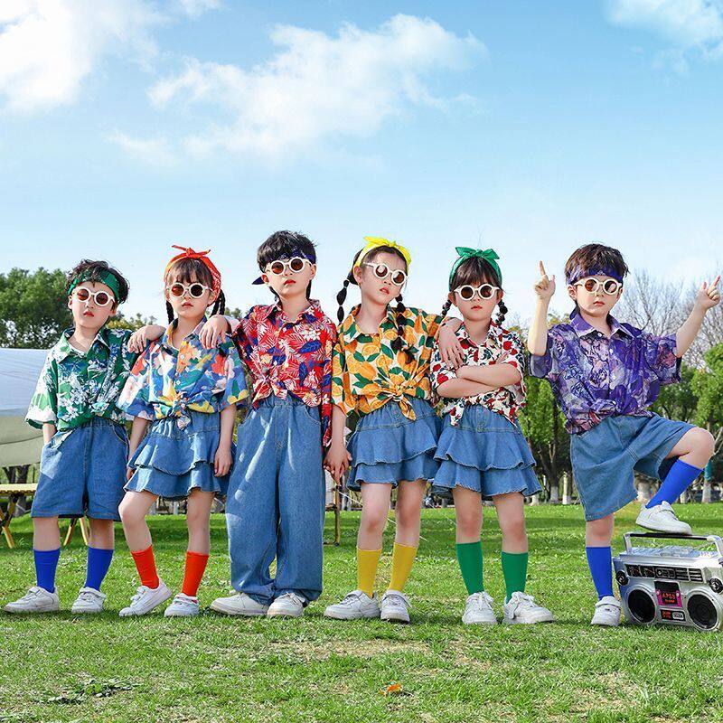 2026年复古怀旧港风幼儿园舞蹈表演服运动会儿童啦啦队演出服装