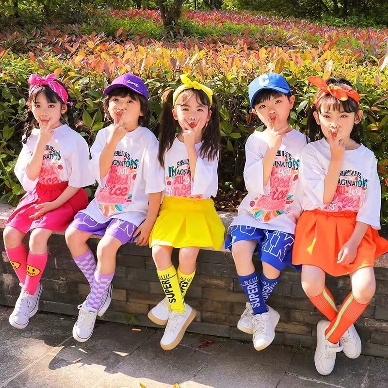 儿童演出服小学生多巴胺班服啦啦队表演服彩色短袖短裤夏季套装