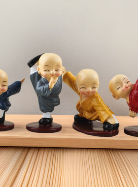 跨境专供创意家居摆件汽车中控台装饰品公仔树脂彩衣服功夫小和尚