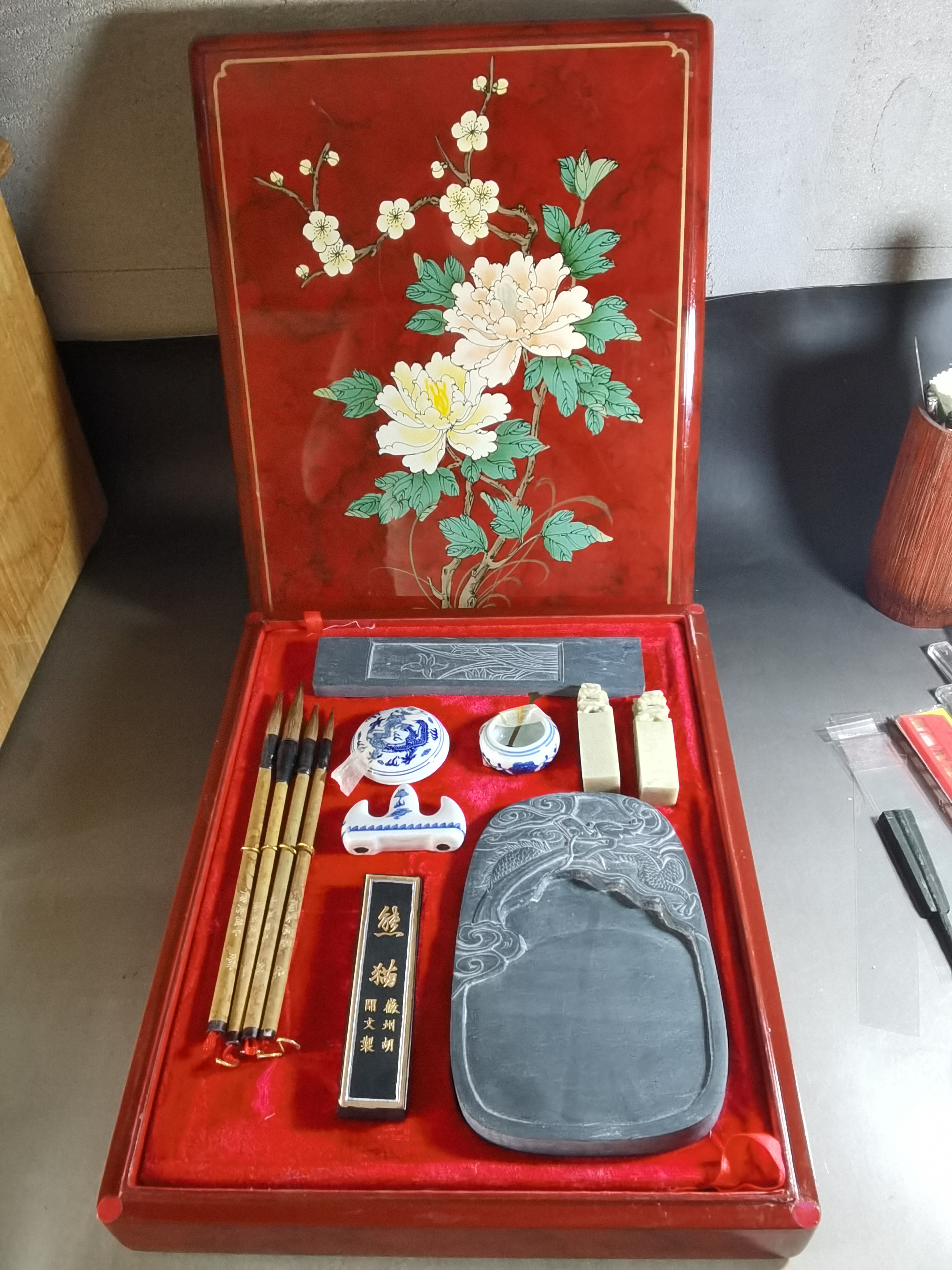 阅古斋日本回流实木花卉纹文房四宝套装砚台墨块毛笔印泥印章包邮
