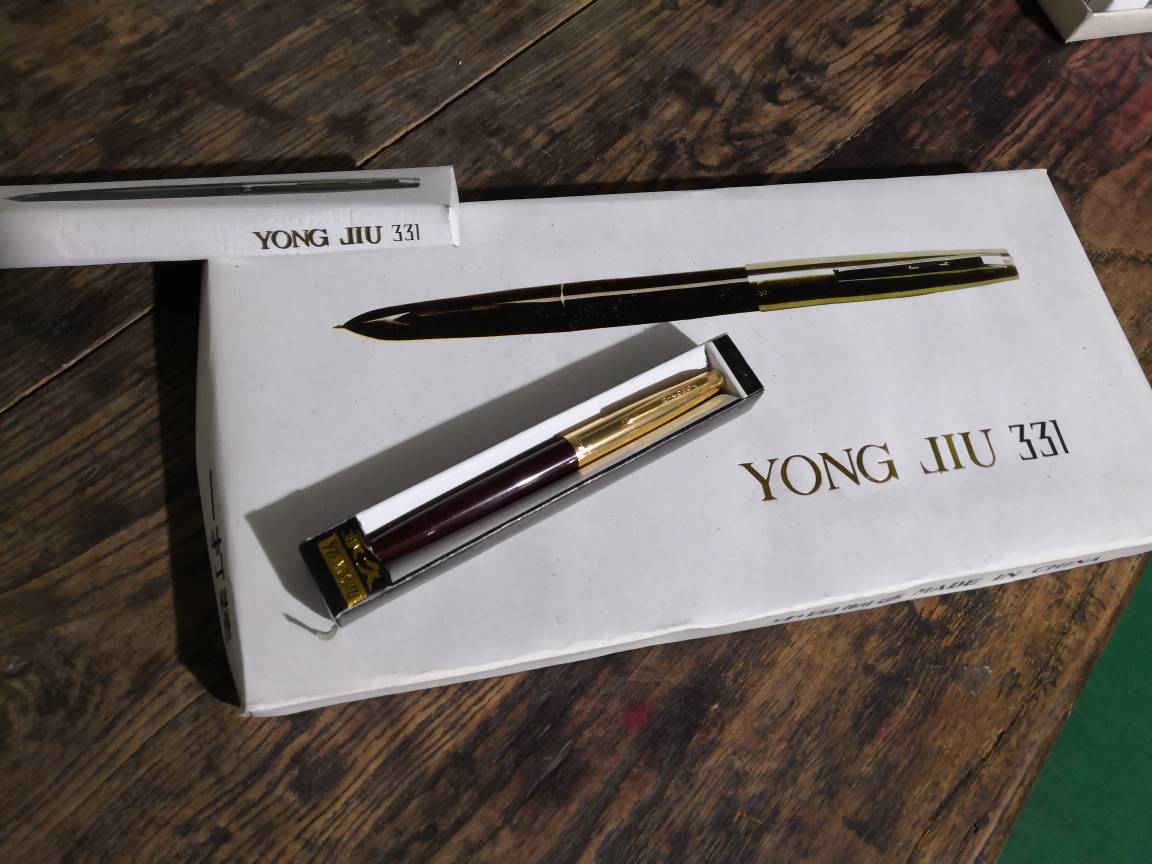 商务签字办公用笔墨水永久专用笔
