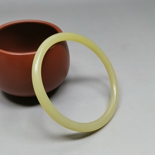 天然和田玉60mm手镯叮当镯天然细圆条女款 玉镯子有证书编号6004