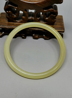 天然和田玉手镯59圈口叮当细条镯