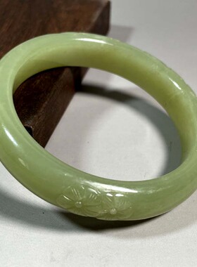 天然和田玉56mm圈口手镯新疆料