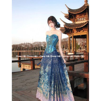 新中式国风蓝色马面裙女夏季汉服改良高腰长款半身裙抹胸上衣套装