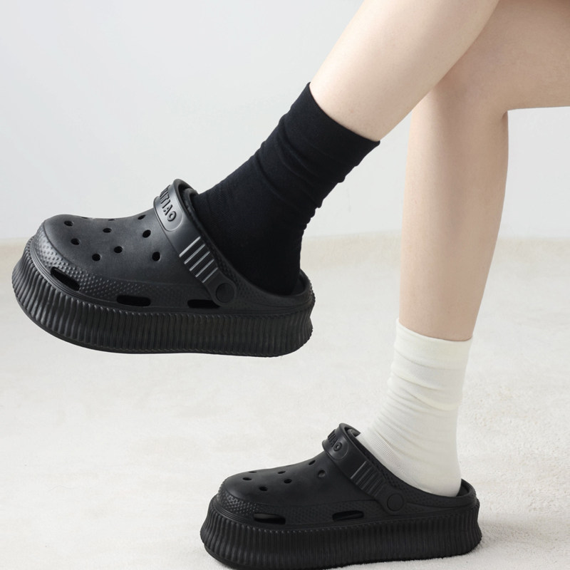 洞洞鞋搭配袜子女款夏薄款纯棉黑色堆堆袜中筒袜拖鞋外穿凉鞋长袜