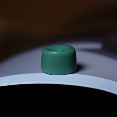 12mm绿色树脂料器玛尼珠大孔道大压痕仿绿松石念珠三通佛塔顶珠