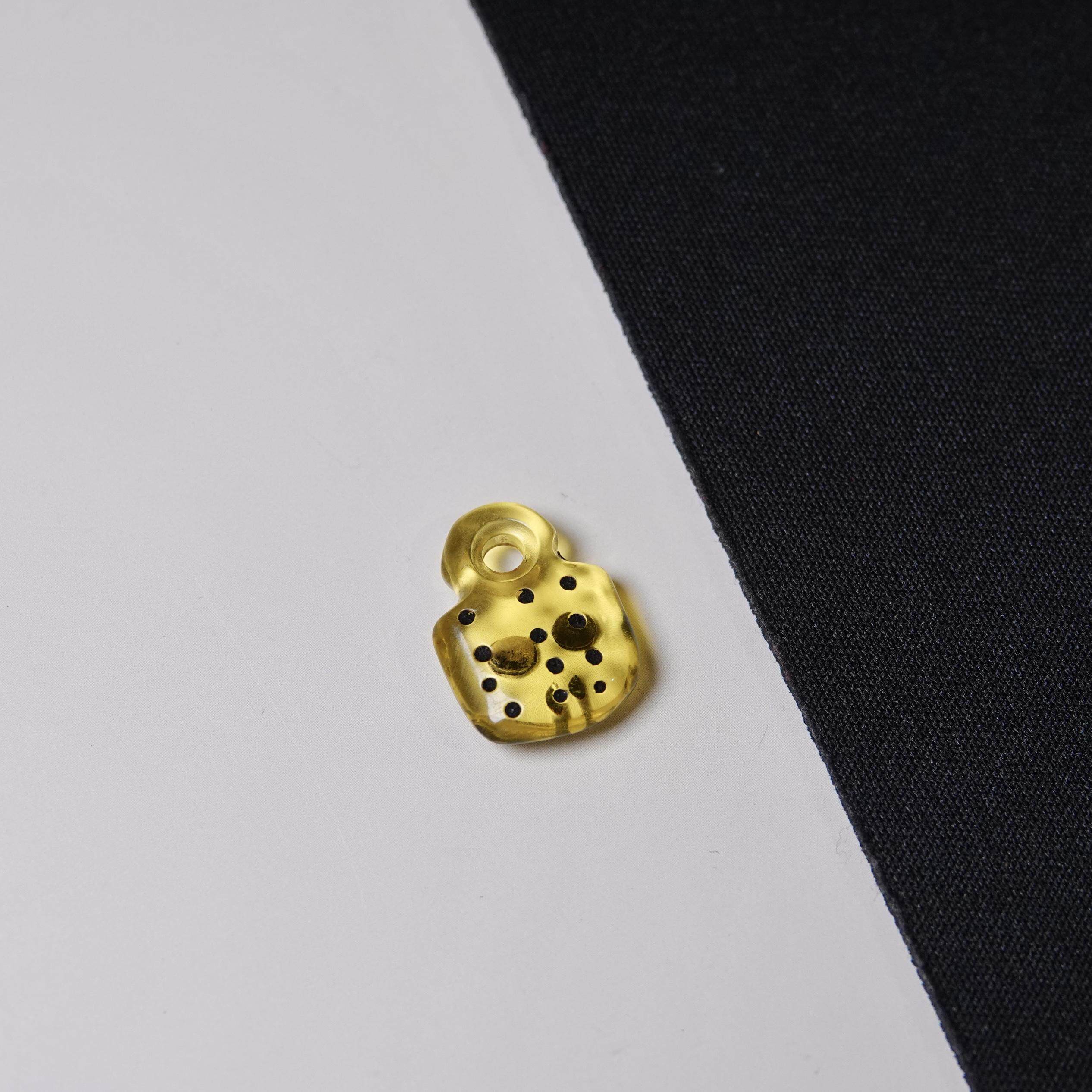 藏系黄色料器咒点挂牌文玩纯手工念珠手串百搭侧挂卡子一物一图