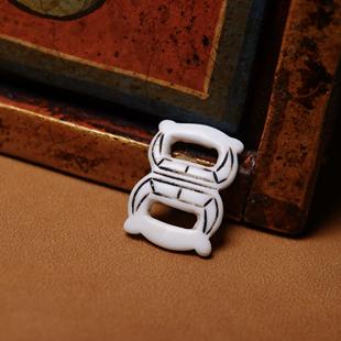 西域白物老白螺经书扣挂件文玩手工DIY念珠侧挂背云束尾包扣配饰