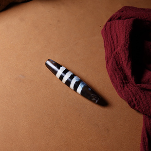 小年份藏区天然玛瑙四线黑白老天珠大尺寸少见全品配珠摆件供奉