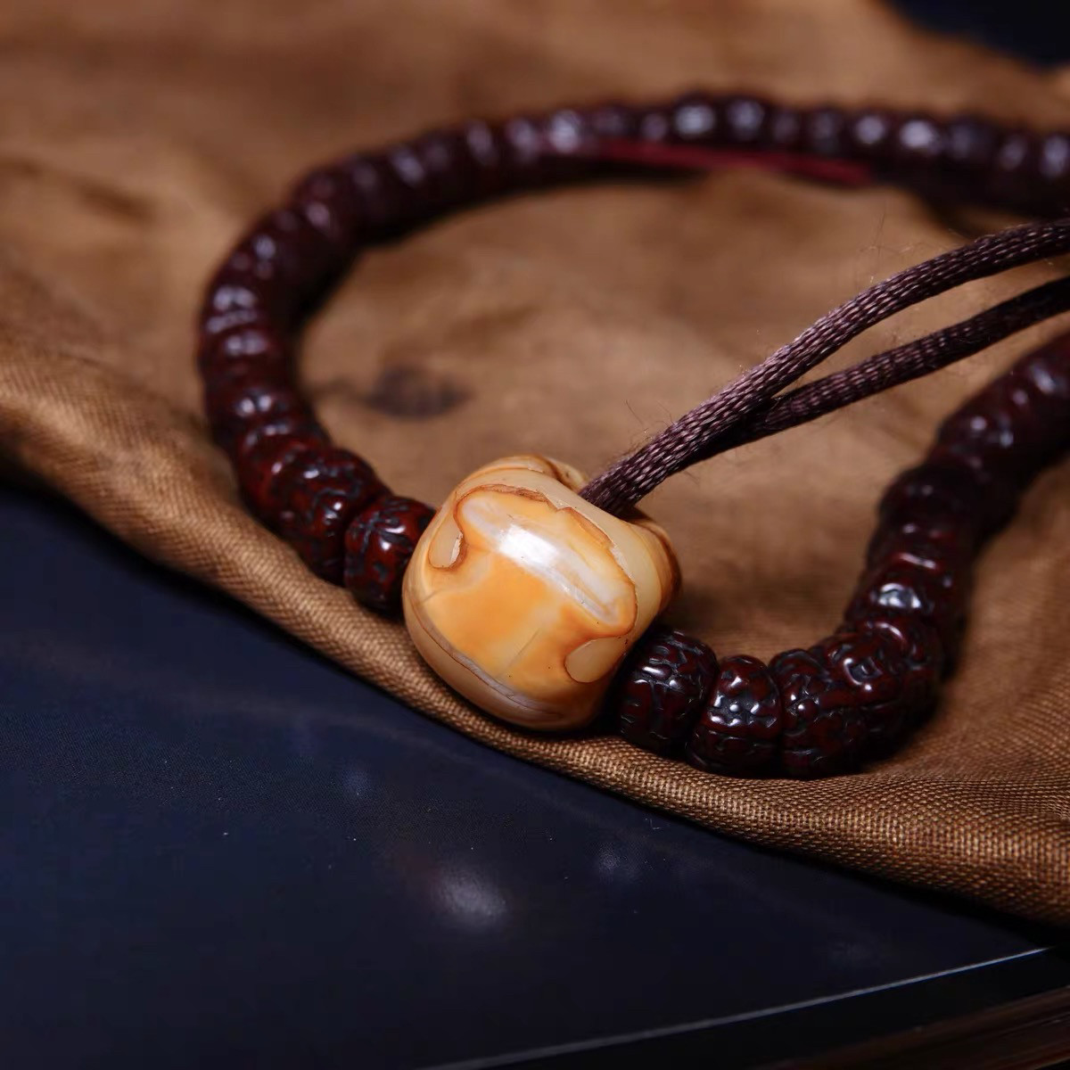 牧区河马牙老赫天三通佛头配件散珠文玩纯手工念珠束尾百搭配饰