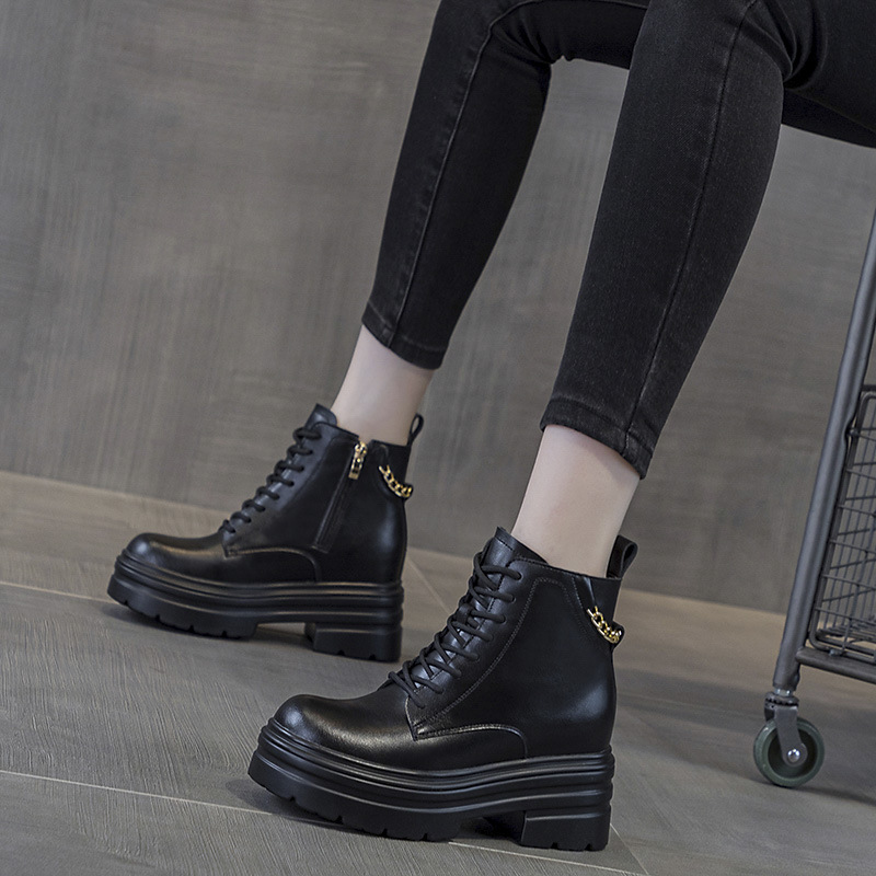 潮流星期天秋冬女鞋新款小个子坡跟厚底内增高百搭马丁短靴棉鞋