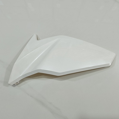 新大洲本田摩托配件战鹰190CBF190X175-7油箱白色左护板导流罩白