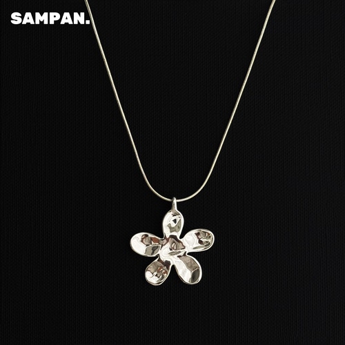 SAMPAN设计师花朵吊坠锁骨链
