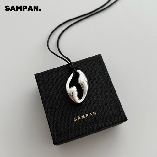 SAMPAN小众设计T字镂空长款毛衣链轻奢高级感皮绳项链可调节新款