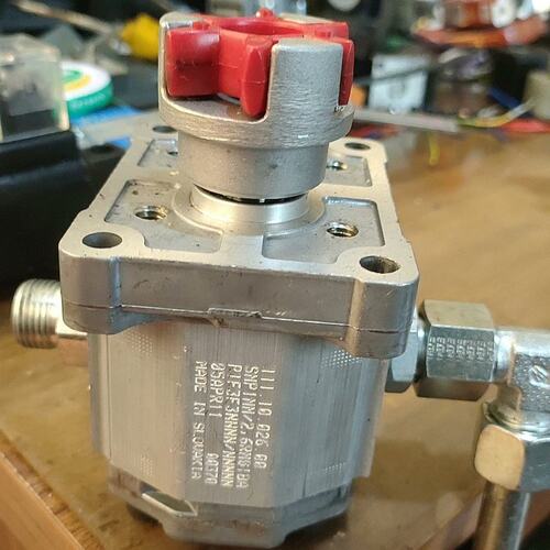 议价萨噢齿轮泵SNP1NN/2.6SNP1NN/1.2SNP1NN/3.2
