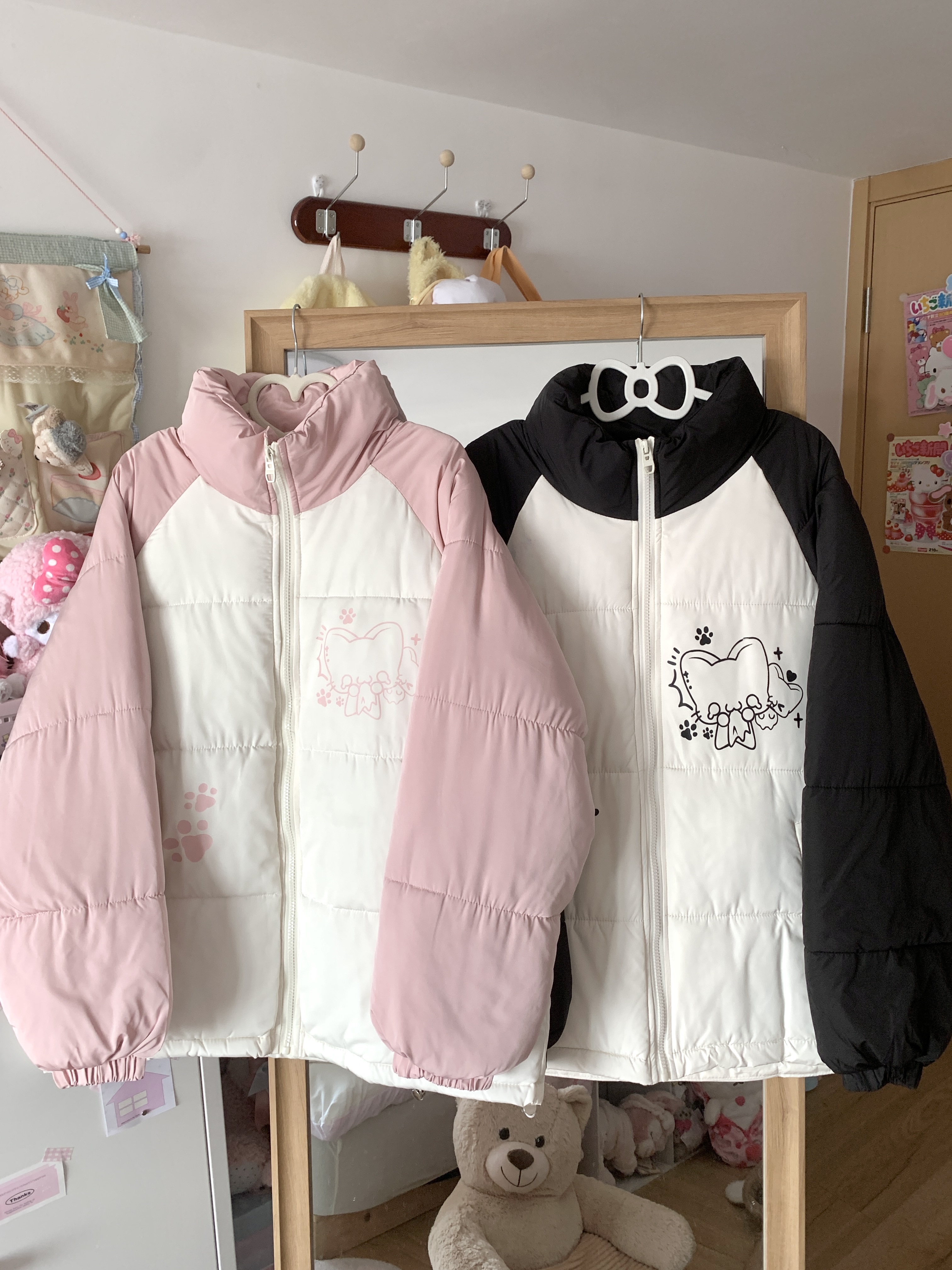 Blurred bear原创冬季可爱猫咪刺绣撞色插肩袖加厚保暖棉服外套女